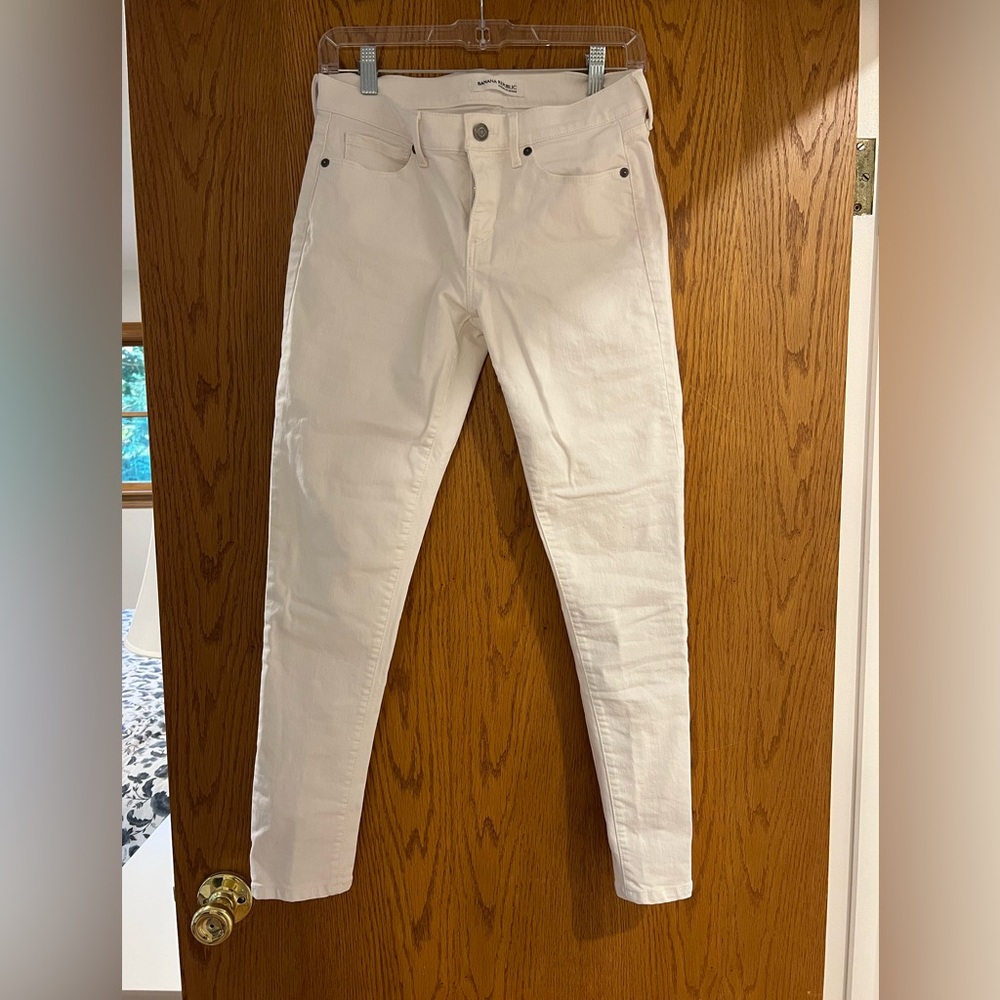 Banana Republic white skinny ankle jeans